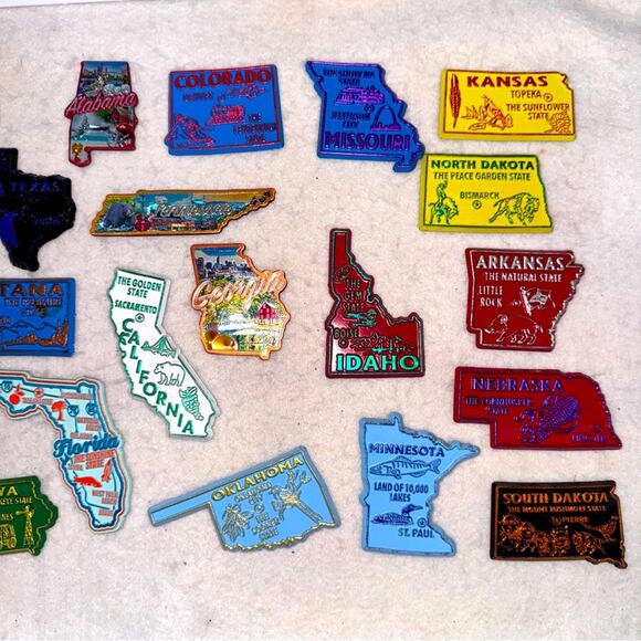 Vintage Magnetic Collectors Map US Traveler Collection Board & 28 State Magnets - Picture 7 of 9